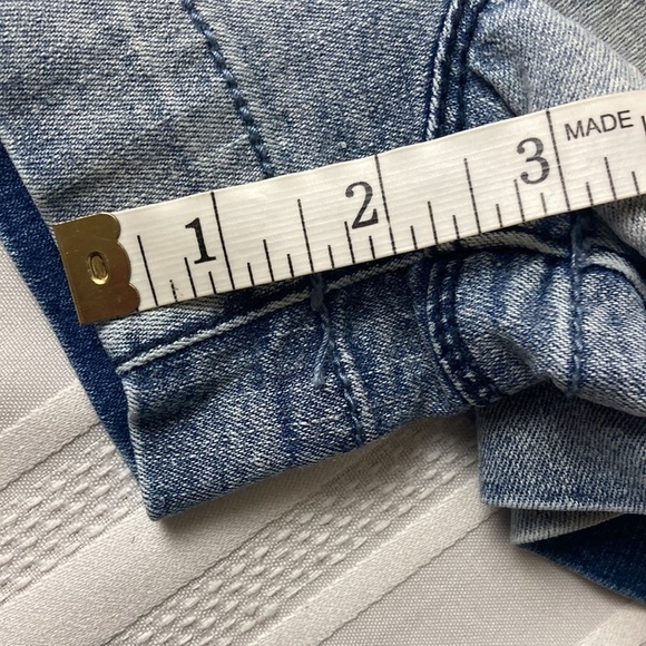 L.e.i. Tatum High-Rise Faded Jean Shorts - Picture 8 of 10